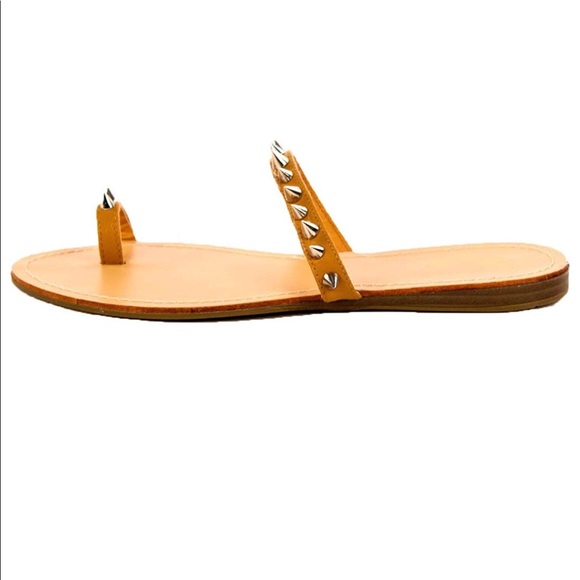 NEW! Women’s Tan Spike Studded Fashion Sandal - Picture 2 of 4